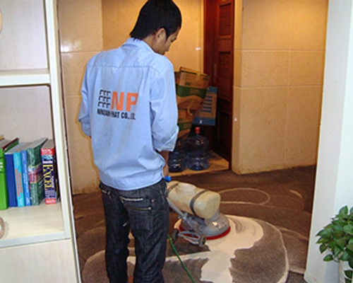 PHẢI LÀM GÌ KHI SẾP BẮT GIẶT THẢM VÀ GHẾ SOFA?