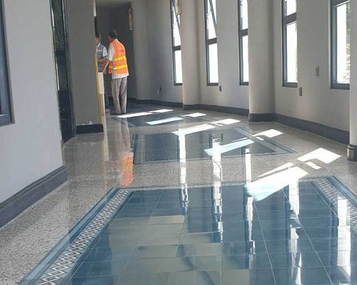 Dịch vụ vệ sinh nhà sau xây dựng chuyên nghiệp, giá hợp lý